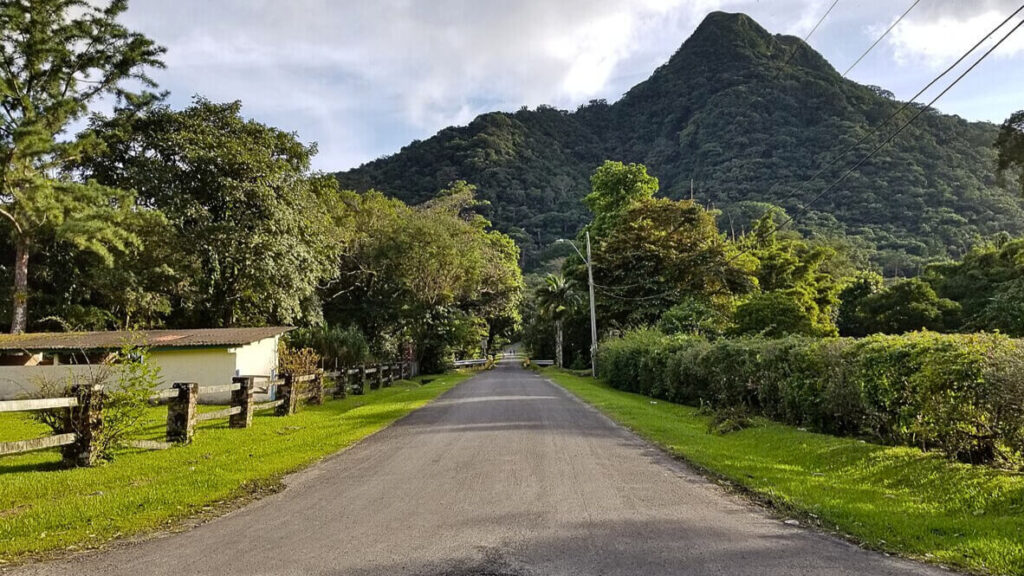 Road to El Valle de Antón surrounded by mountains